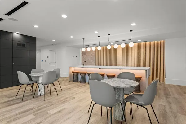 $1,895 | 3324 Peachtree Road Northeast, Unit 2008, Atlanta, GA 30326