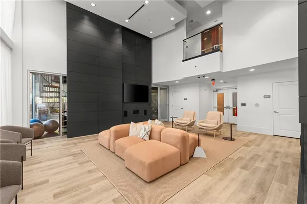 $1,895 | 3324 Peachtree Road Northeast, Unit 2008, Atlanta, GA 30326