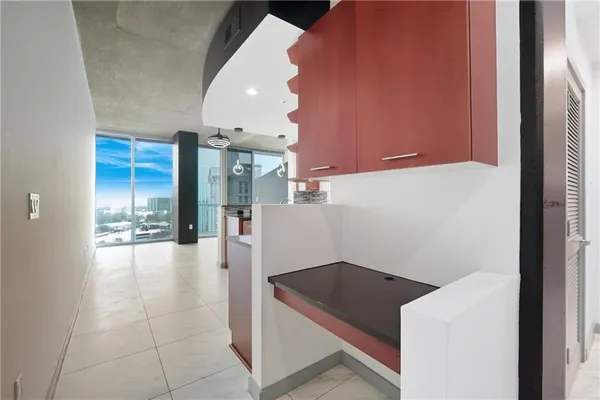 $1,895 | 3324 Peachtree Road Northeast, Unit 2008, Atlanta, GA 30326