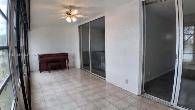 $2,000 | 7220 Lake Cir Drive, Unit 203, Margate, FL 33063