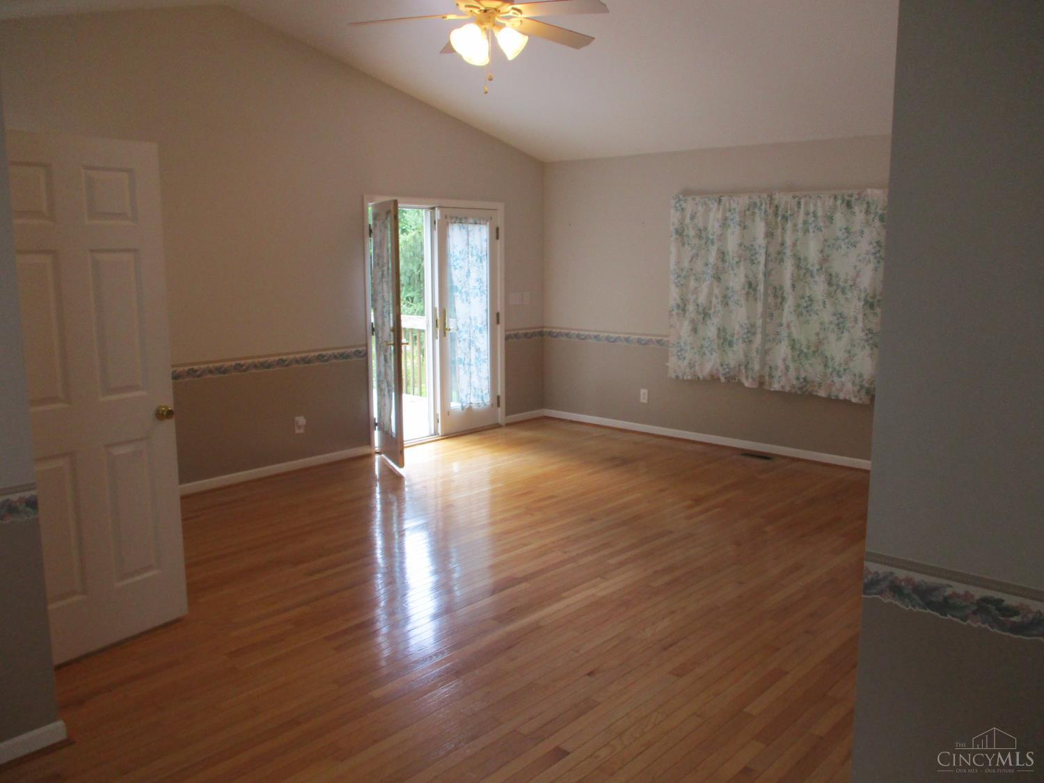 10952 Gosling Road Cincinnati, OH 45252 - Photo 11 of 34