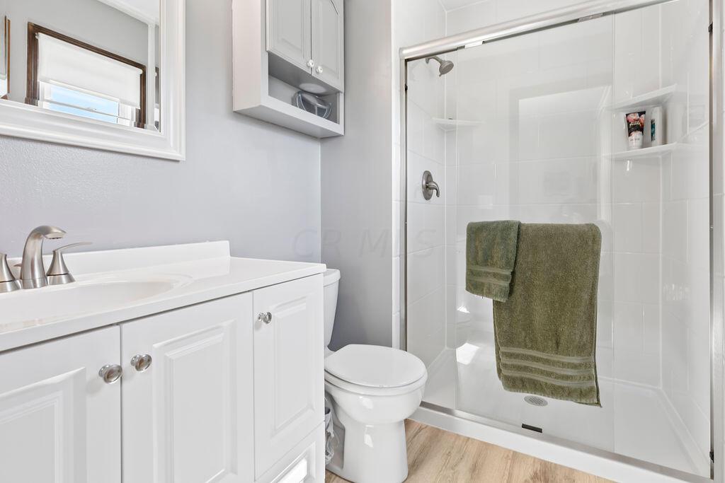 1239 Chatham Ridge Road Westerville, OH 43081 - Photo 18 of 36 Owner's Ensuite