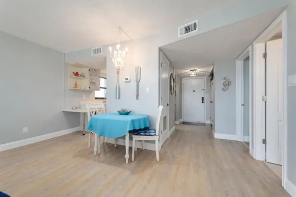 $285,000 | 3100 Ocean Shore Boulevard, Ormond Beach, FL 32176