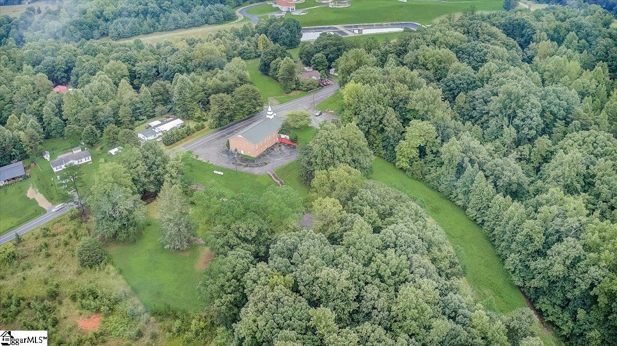139 Pleasant Retreat Road Travelers Rest, SC 29690 - Photo 9 of 32