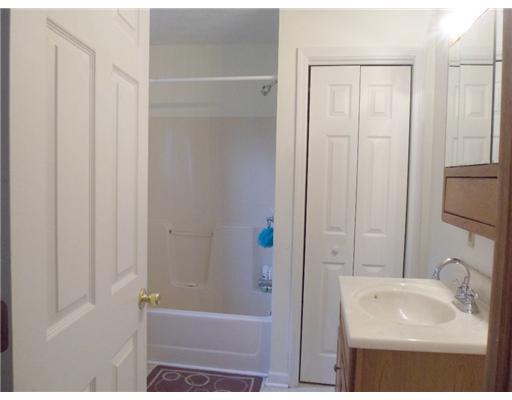 77 North Summit Road Greenville, PA 16125 - Photo 9 of 10 Full Bath.