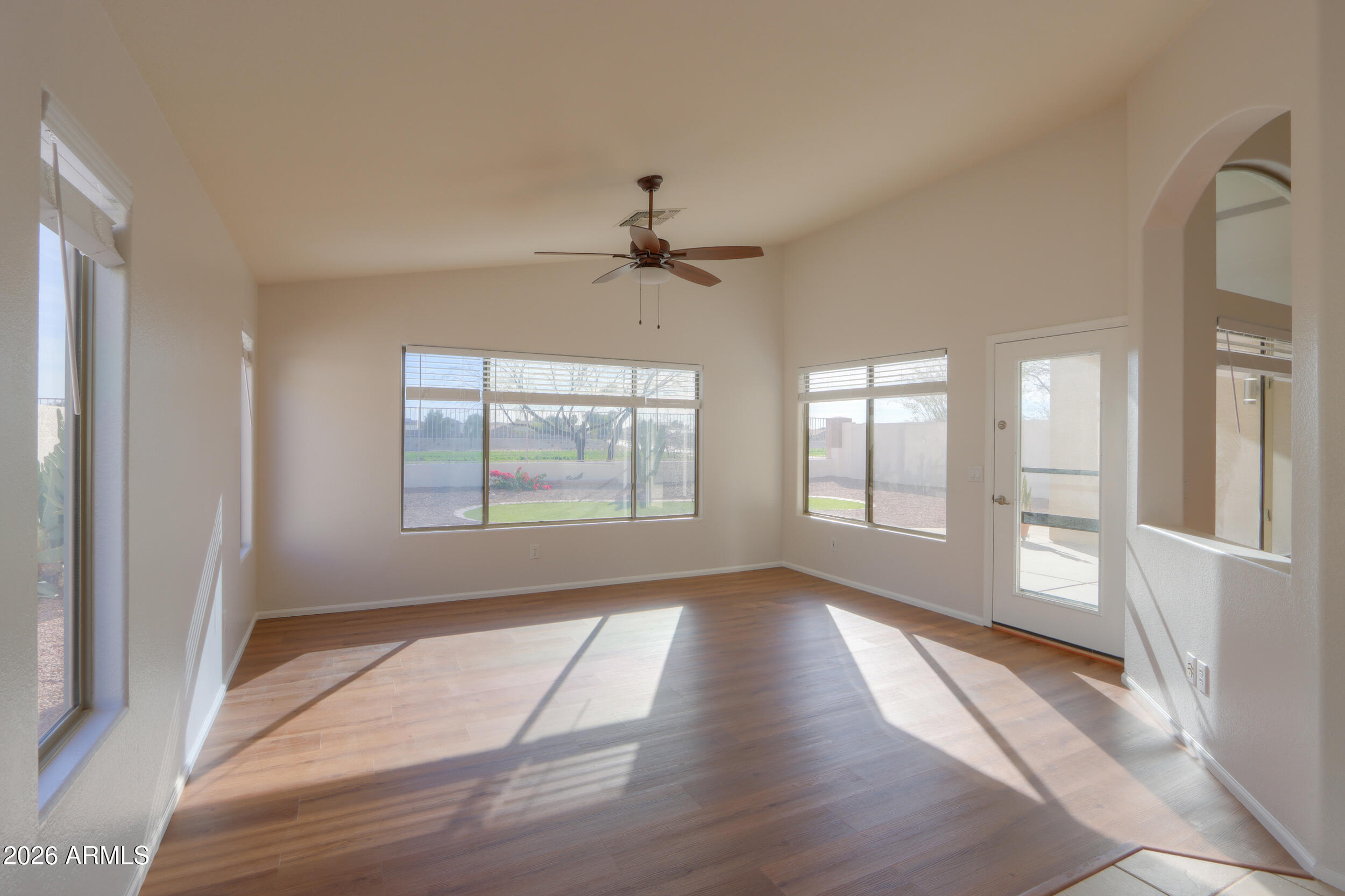 22723 North Aaron Road Maricopa, AZ 85138 - Photo 9 of 39 13