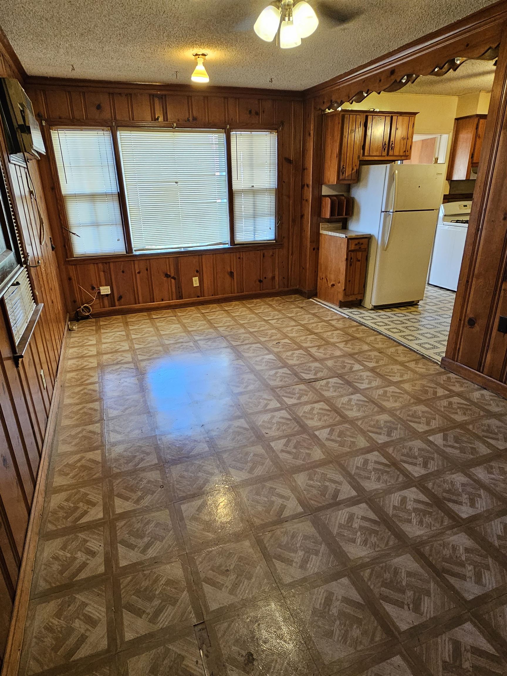 1196 Wells Station Road Memphis, TN 38122 - Photo 17 of 20 Gallery Image 17