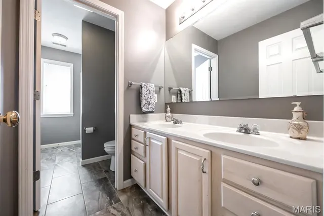 $859,000 | 160 Stonehaven Court, O'Fallon, IL 62269