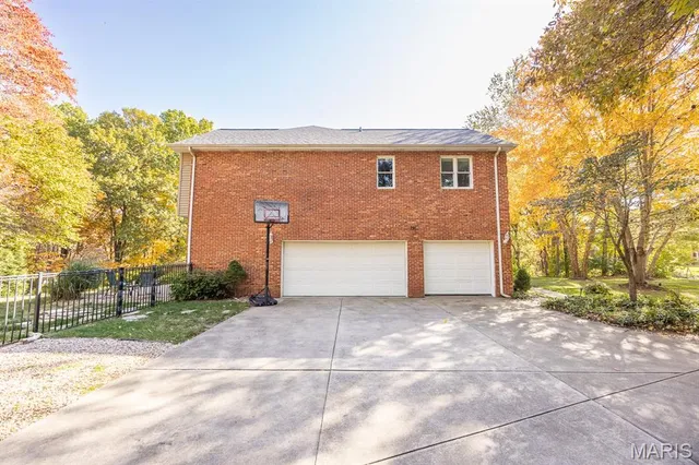 $859,000 | 160 Stonehaven Court, O'Fallon, IL 62269