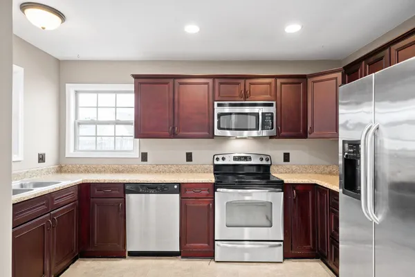 $1,900 | 1328 Southwood Drive, Clarksville, TN 37042