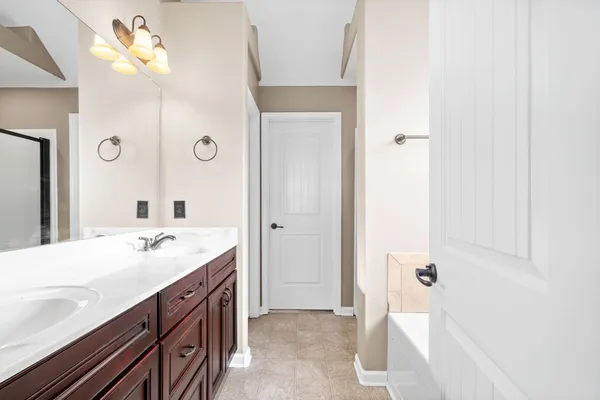 $1,900 | 1328 Southwood Drive, Clarksville, TN 37042