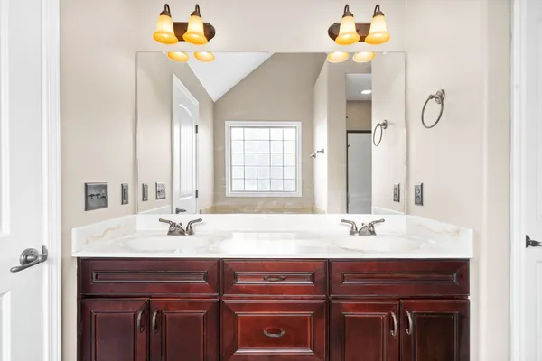$1,900 | 1328 Southwood Drive, Clarksville, TN 37042