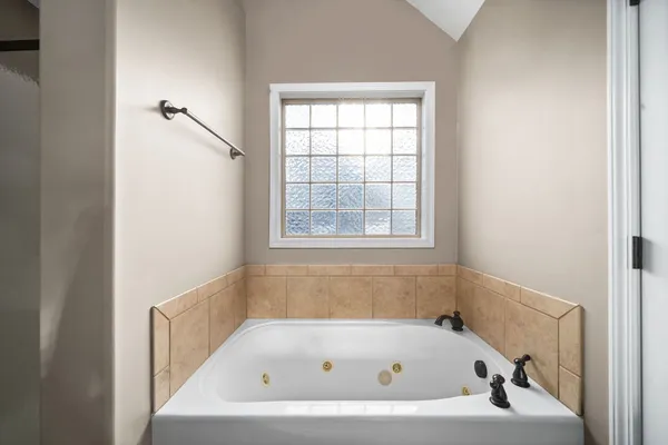 $1,900 | 1328 Southwood Drive, Clarksville, TN 37042