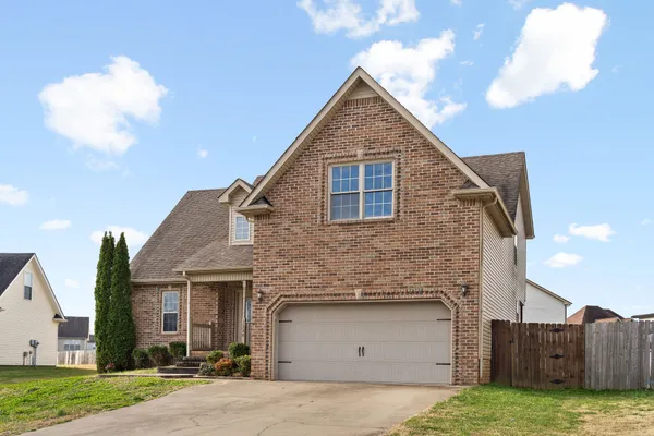 $1,900 | 1328 Southwood Drive, Clarksville, TN 37042