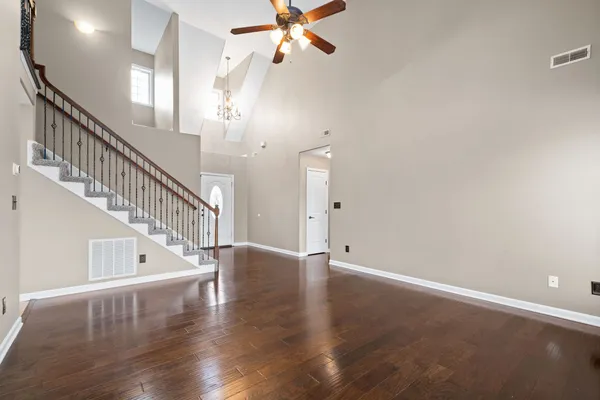 $1,900 | 1328 Southwood Drive, Clarksville, TN 37042