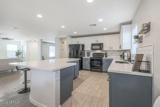 $2,995 | 11723 West Donald Court, Sun City, AZ 85373