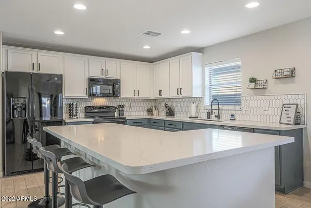 $2,995 | 11723 West Donald Court, Sun City, AZ 85373