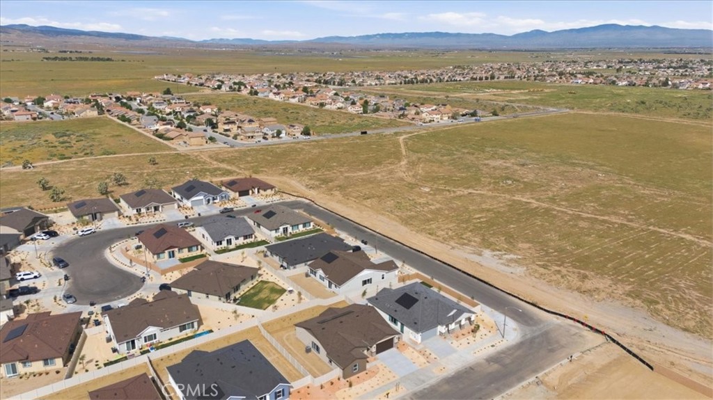 42957 56th Street West Lancaster, CA 93536 - Photo 35 of 40 a view of an ocean and city view