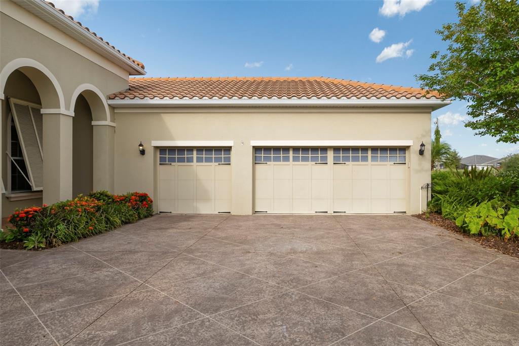 8420 Webber Road Sarasota, FL 34240 - Photo 6 of 100