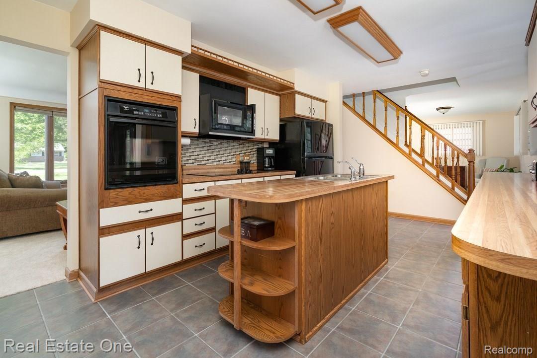 10 Wendelton Road Troy, MI 48084 - Photo 6 of 29 10-Wendelton-09.jpg