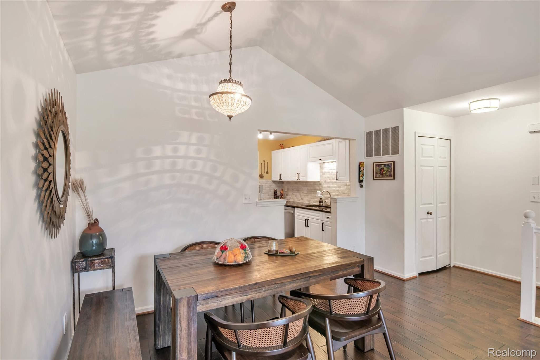 3570 Tremonte Circle Rochester, MI 48306 - Photo 11 of 33 3570 Tremonte Circle S-Dining Room 2.jpg