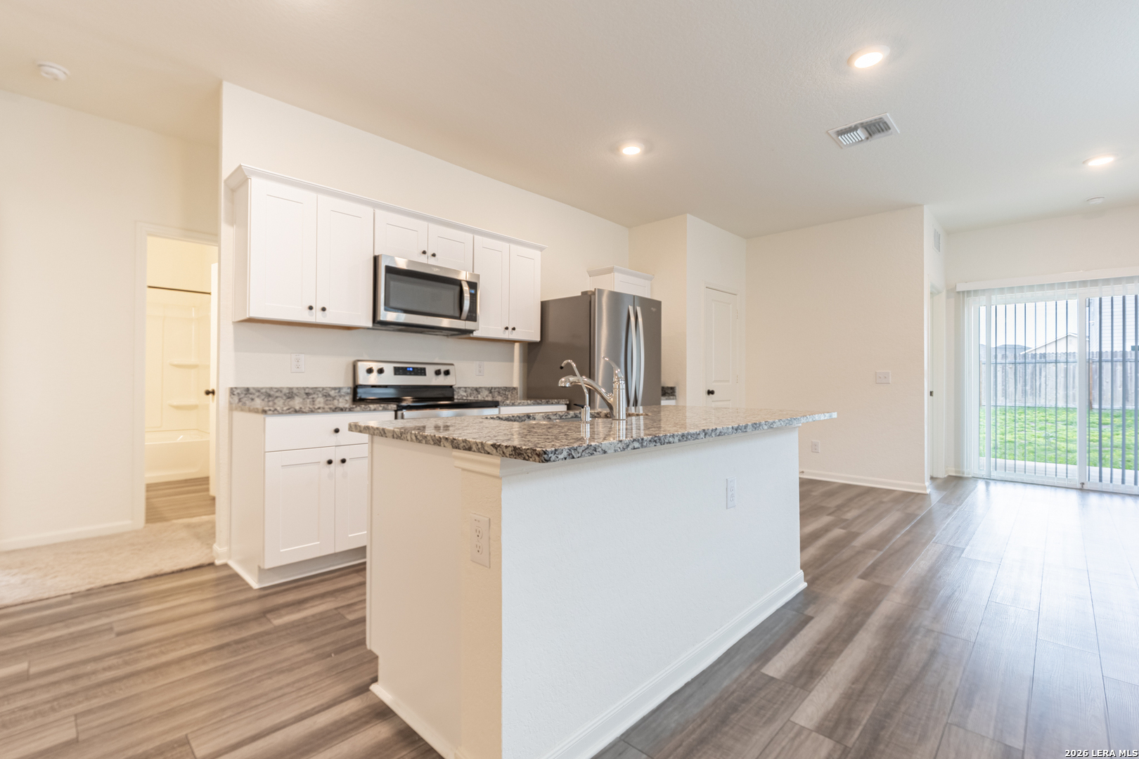 5631 Pearl Meadow Converse, TX 78109 - Photo 12 of 31