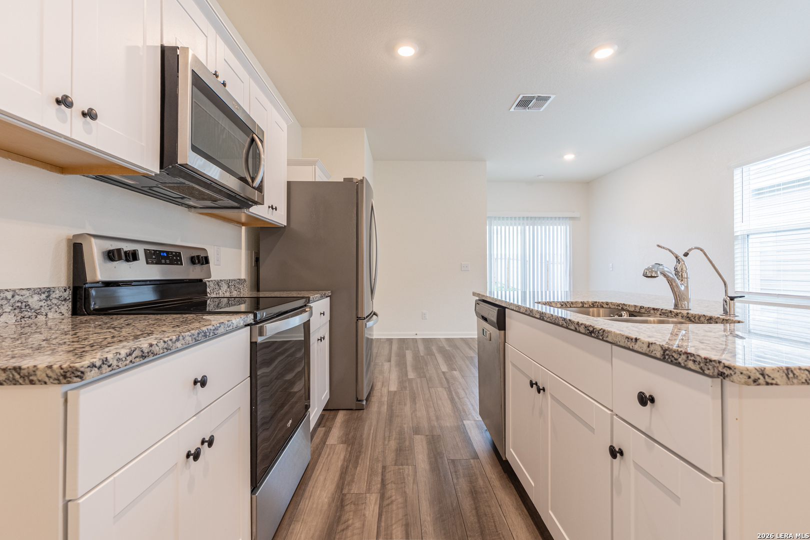 5631 Pearl Meadow Converse, TX 78109 - Photo 13 of 31