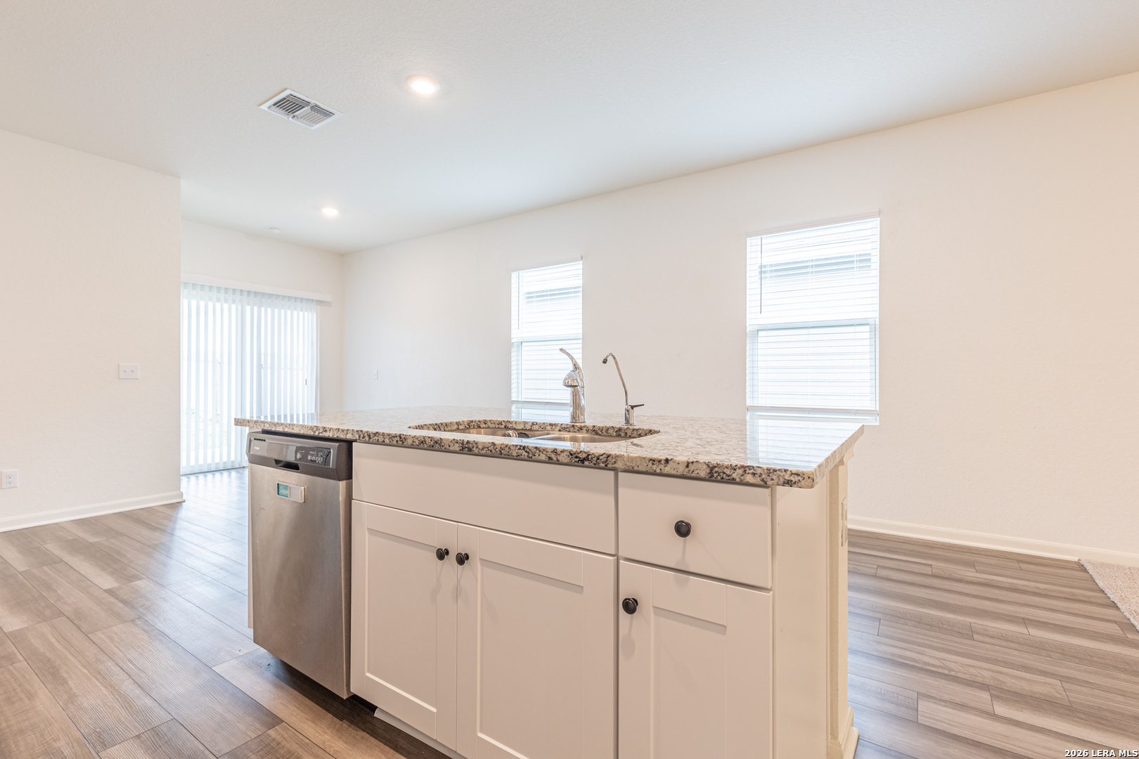 5631 Pearl Meadow Converse, TX 78109 - Photo 14 of 31
