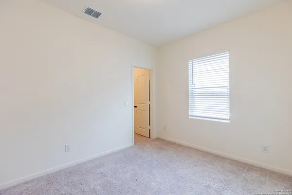 $1,700 | 5631 Pearl Meadow, Converse, TX 78109