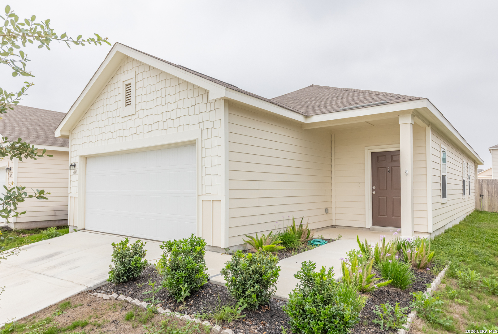 5631 Pearl Meadow Converse, TX 78109 - Photo 2 of 31
