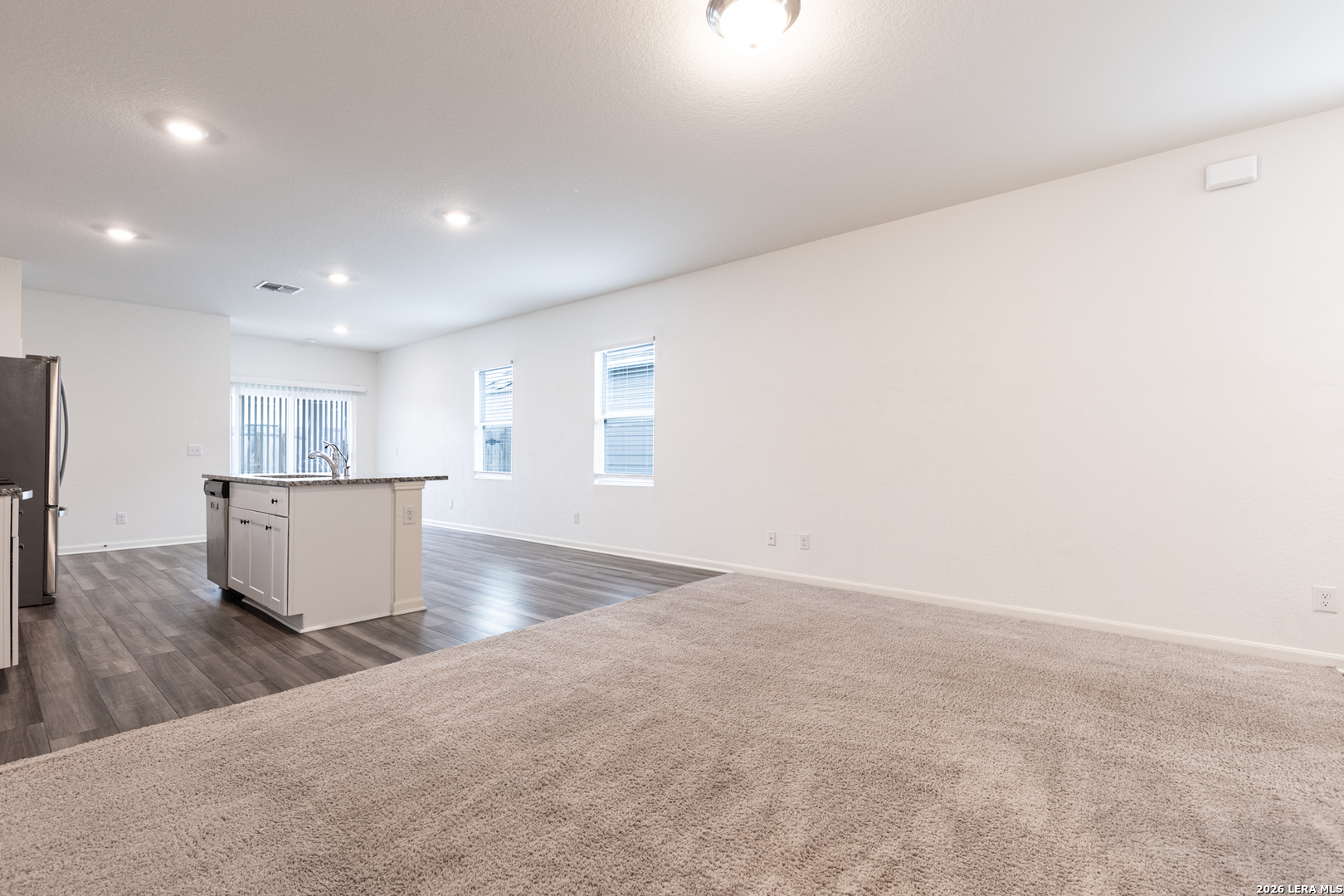 5631 Pearl Meadow Converse, TX 78109 - Photo 8 of 31