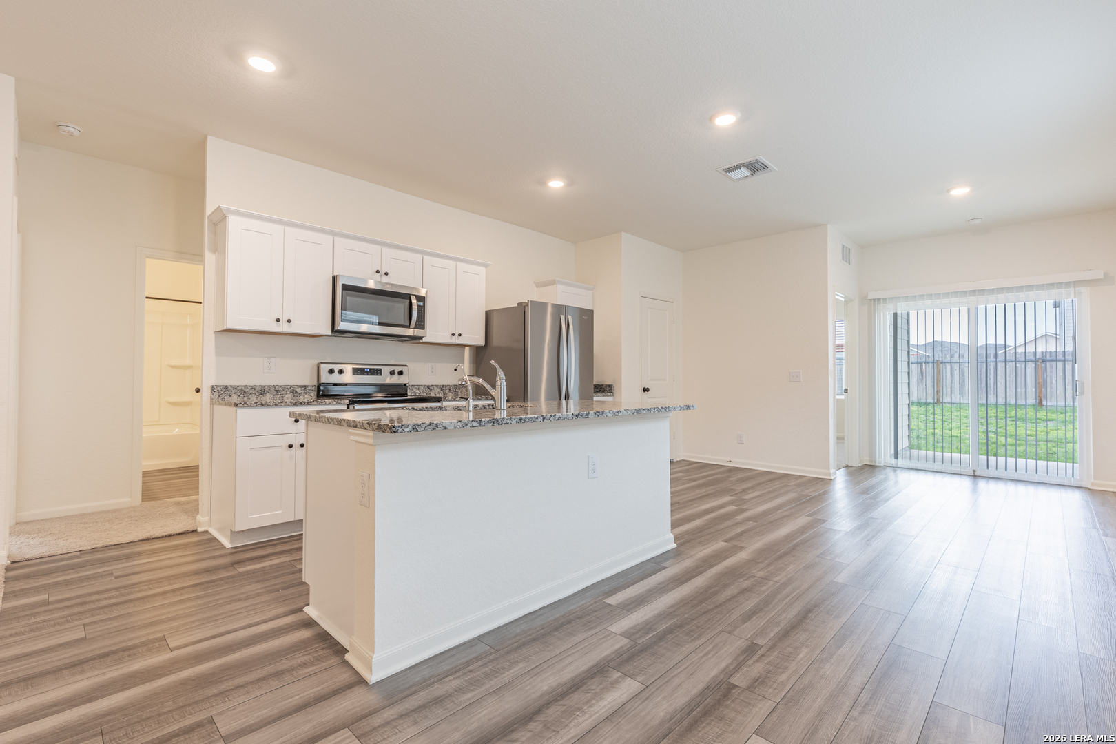 5631 Pearl Meadow Converse, TX 78109 - Photo 9 of 31