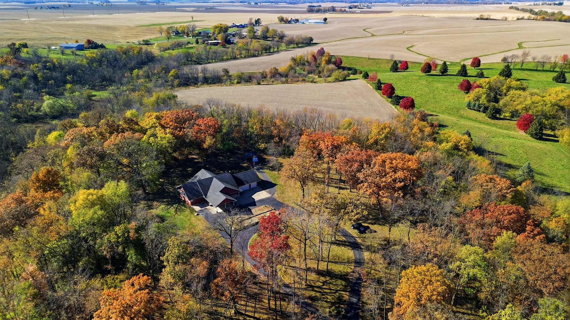15207 Henry Road Morrison, IL 61270 - Photo 46 of 54
