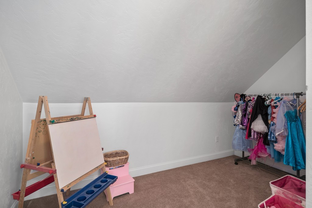 36 Draper Woods Road Sturbridge, MA 01518 - Photo 13 of 25