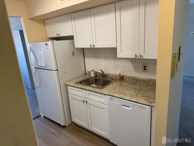 $2,400 | 251 Alpine Way, Unit 251C, Woodbridge, NJ 07095