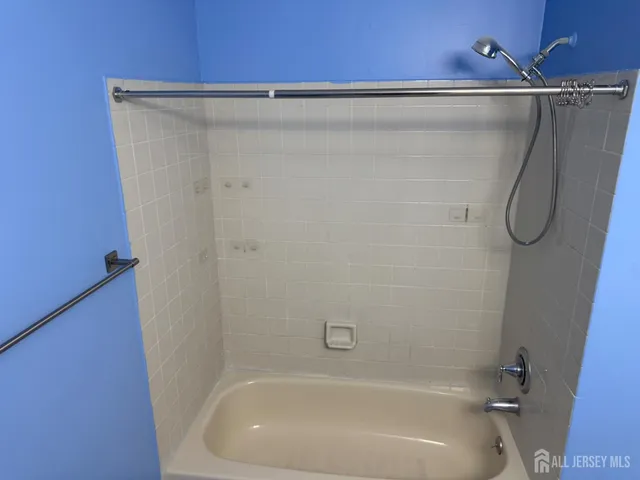 $2,400 | 251 Alpine Way, Unit 251C, Woodbridge, NJ 07095