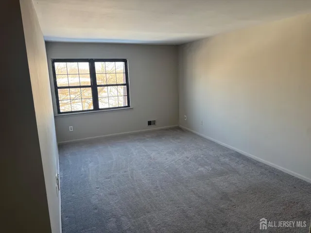 $2,400 | 251 Alpine Way, Unit 251C, Woodbridge, NJ 07095