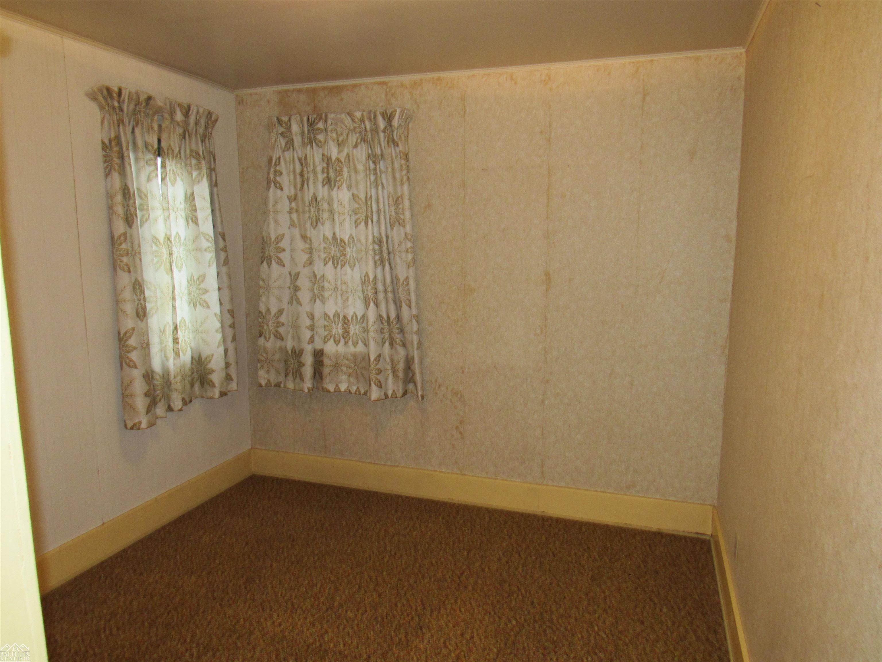 329 Chartier Road Marine City, MI 48039 - Photo 8 of 28 50097091-7.JPG
