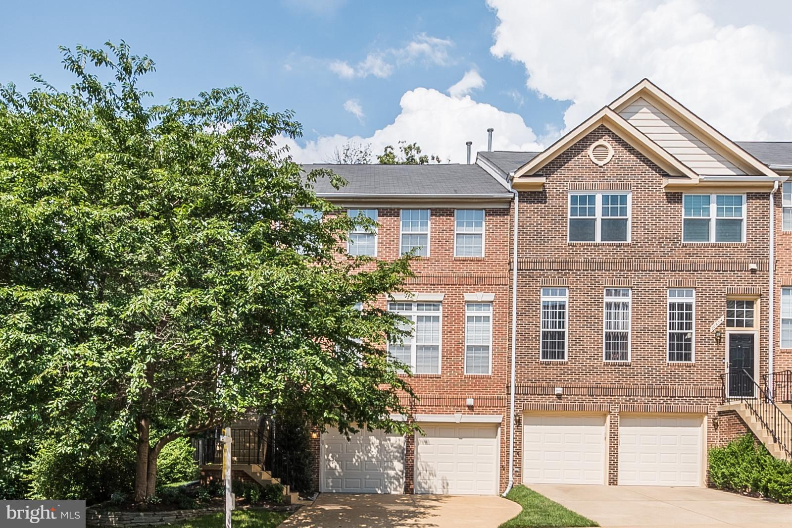 20672 Riptide Square Sterling, VA 20165 - Photo 2 of 30 Situated at the End of the Street