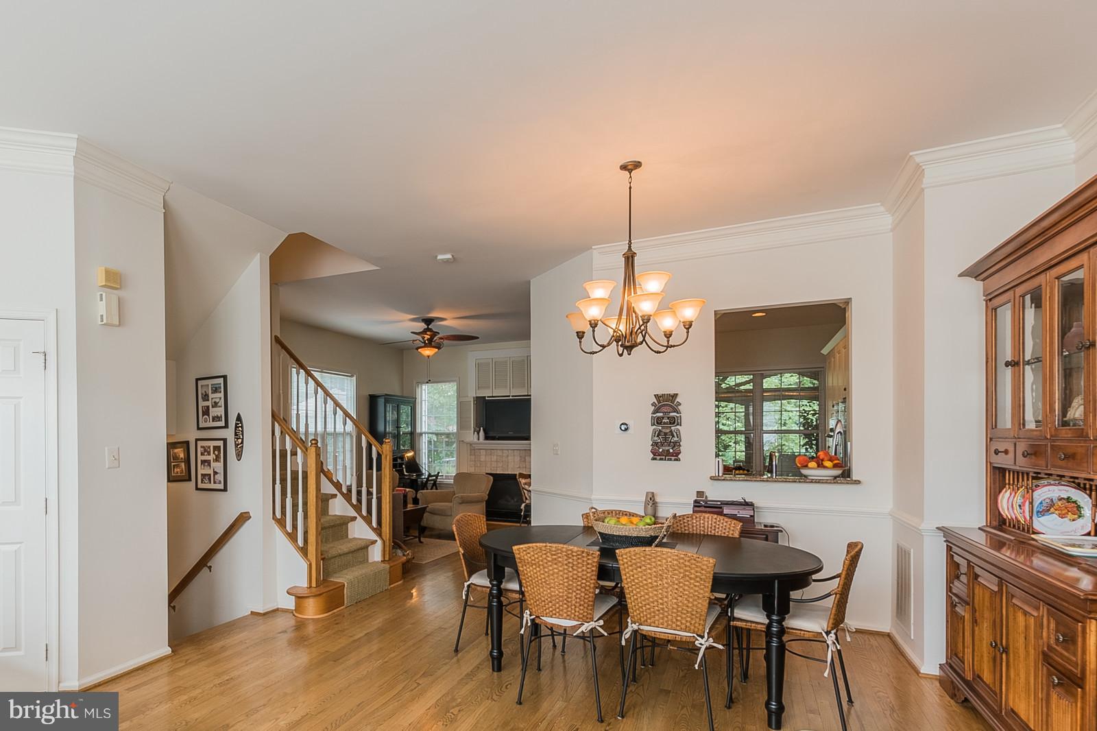 20672 Riptide Square Sterling, VA 20165 - Photo 8 of 30 Elegant Dining Room