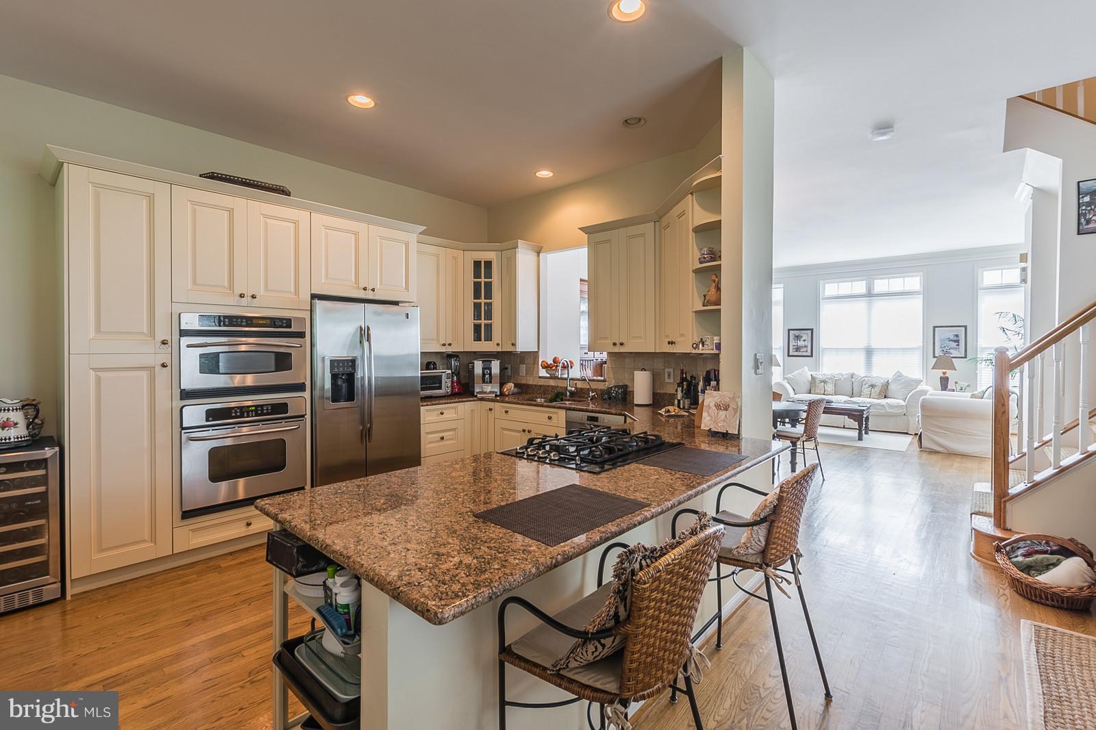 20672 Riptide Square Sterling, VA 20165 - Photo 9 of 30 Gourmet Kitchen w/ Advantium Oven Combo