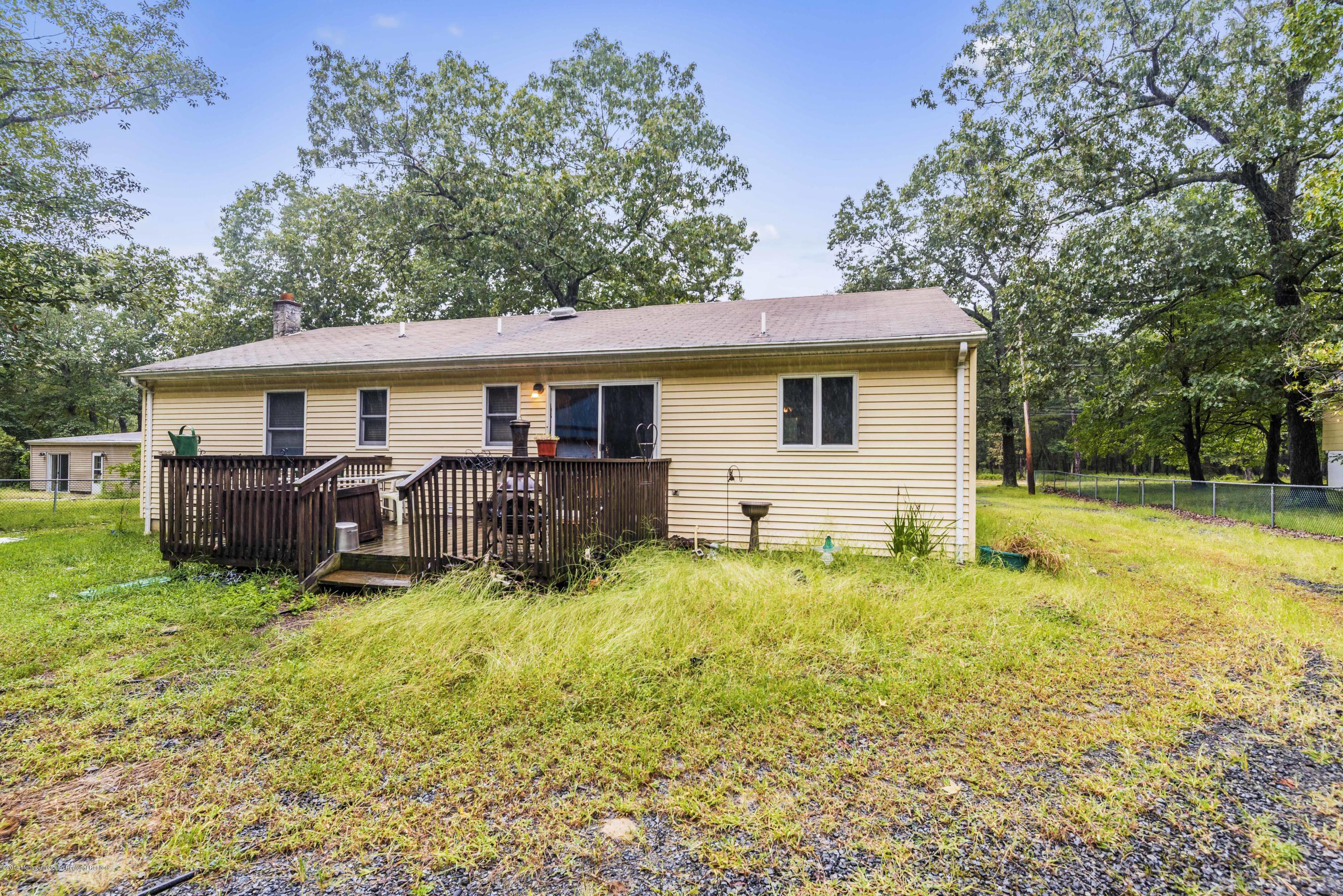 631 Monmouth Road Cream Ridge, NJ 08514 - Photo 8 of 18 Deck