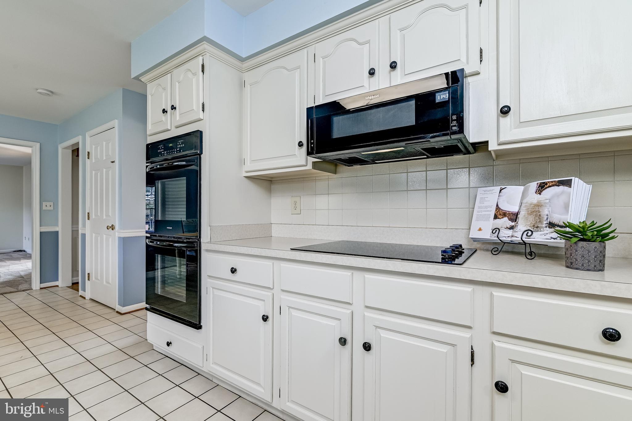4739 Linthicum Road Dayton, MD 21036 - Photo 27 of 55 Double oven