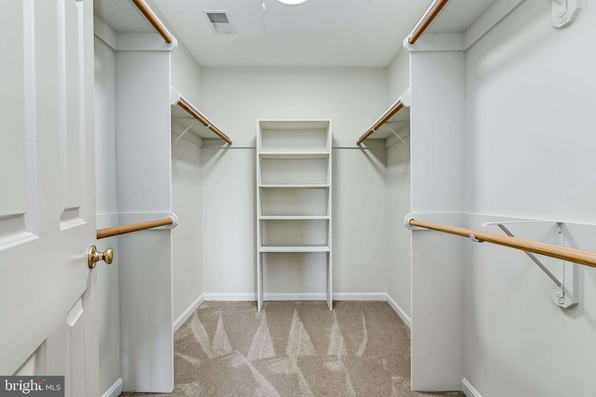 4739 Linthicum Road Dayton, MD 21036 - Photo 32 of 55 Primary walk-in closet