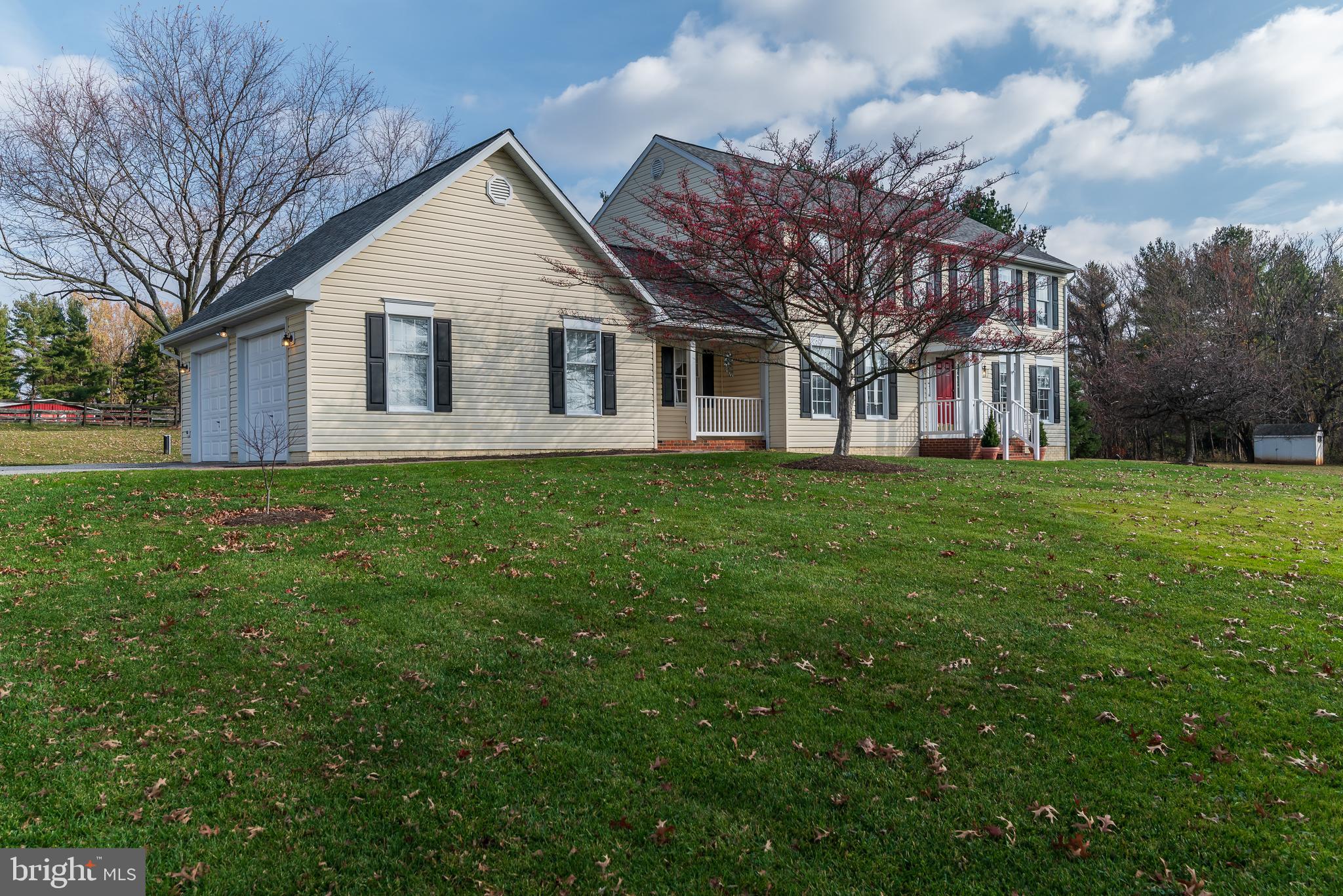 4739 Linthicum Road Dayton, MD 21036 - Photo 6 of 55 Lawn for fun and games