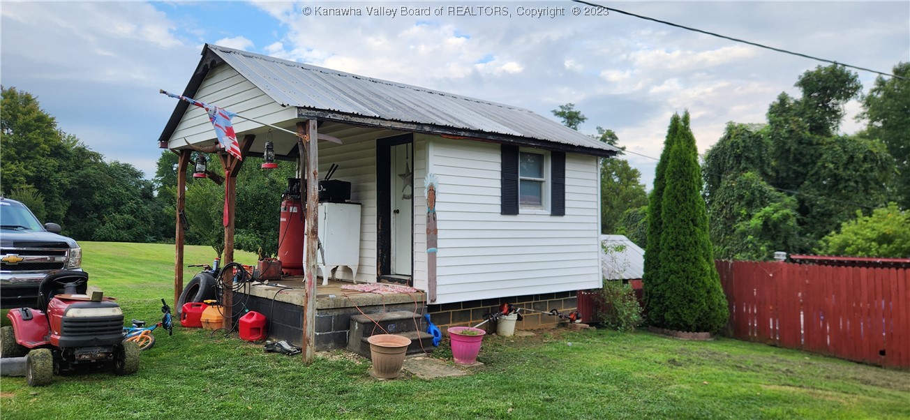 988 Happy Valley Road Southside, WV 25187 - Photo 35 of 35 Gallery Image 35
