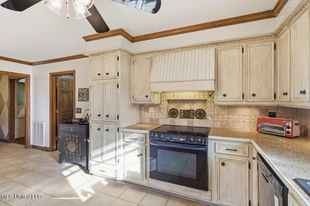 43 Sunline Court Brandon, MS 39042 - Photo 13 of 28 13-43 Sunline Ct _ Home Tours MS