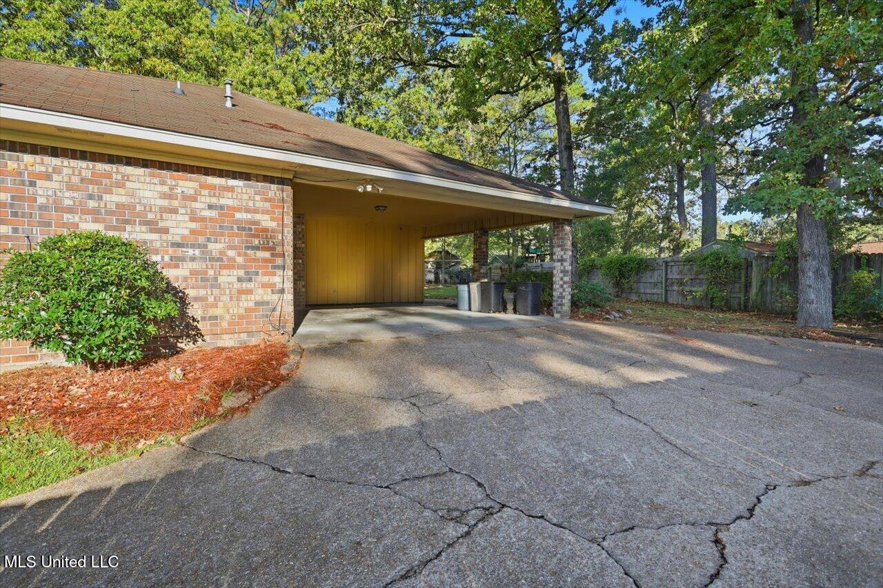 43 Sunline Court Brandon, MS 39042 - Photo 4 of 28 04-43 Sunline Ct _ Home Tours MS