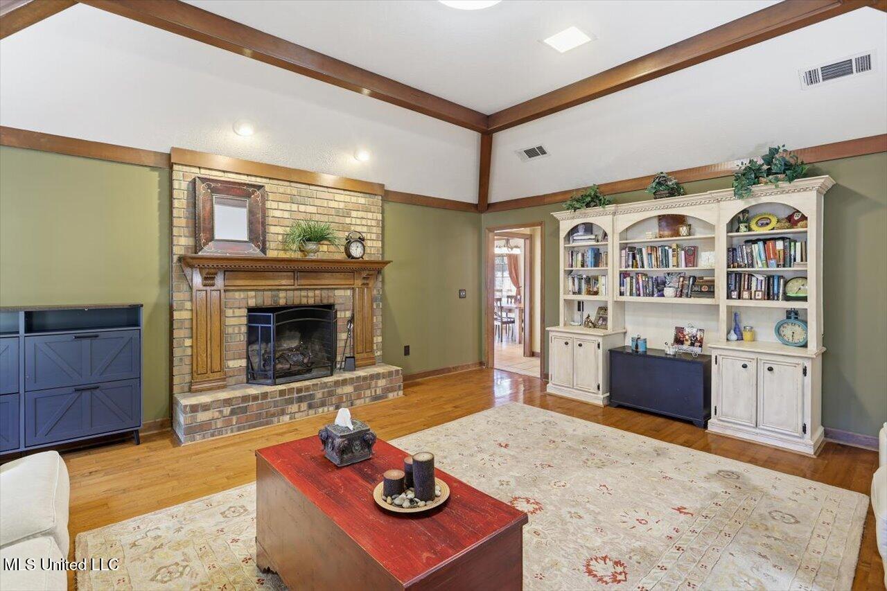 43 Sunline Court Brandon, MS 39042 - Photo 8 of 28 08-43 Sunline Ct _ Home Tours MS