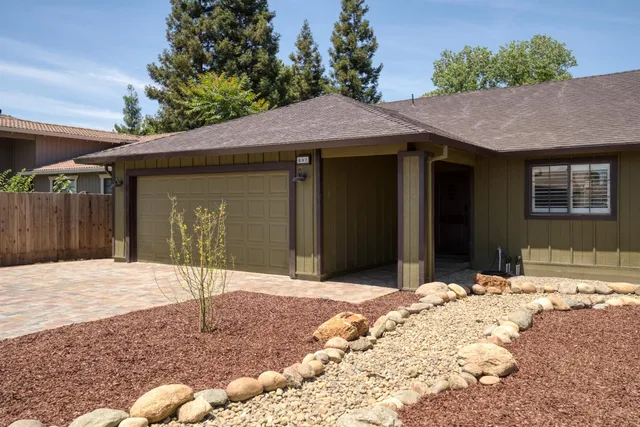 $570,000 | 892 River Bluff Drive, Oakdale, CA 95361